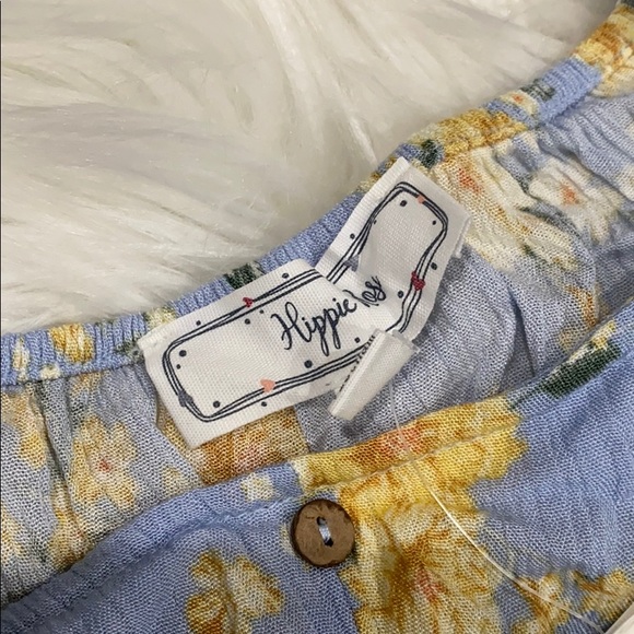 Hippie Rose
Juniors' Smocked-Waist Blouse - Picture 6 of 7